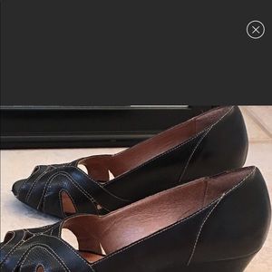 Clark’s artisan collection size 8